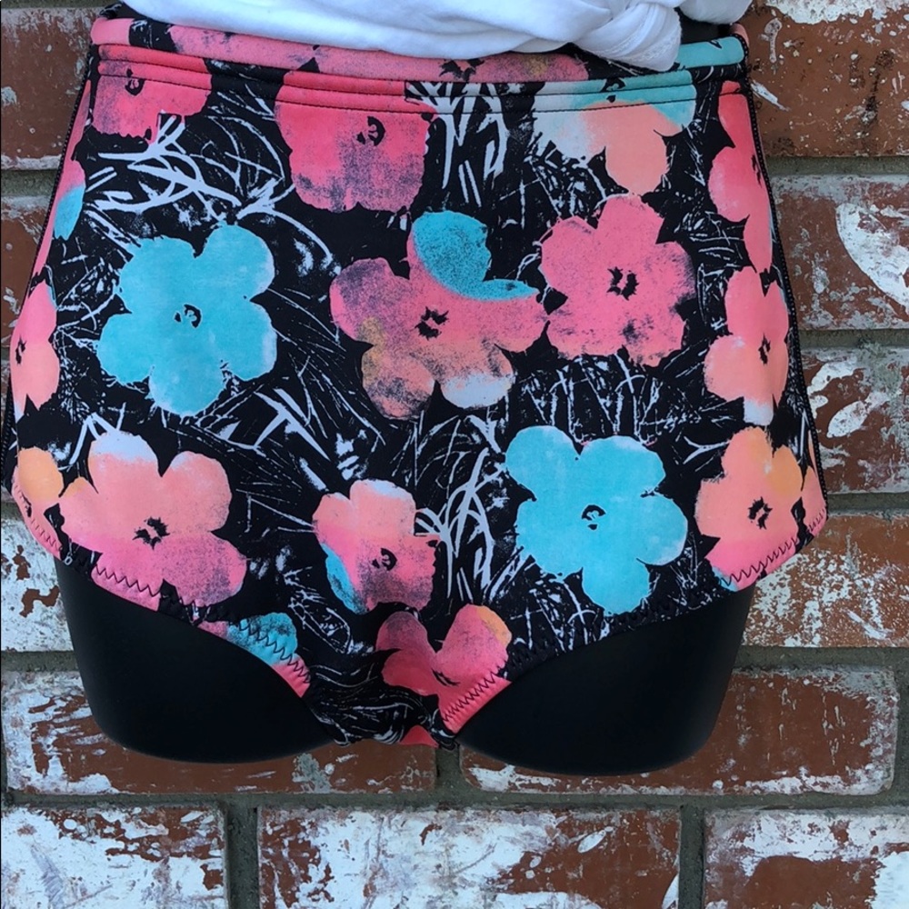 Billabong Warhol vintage bottoms wet suit shorts